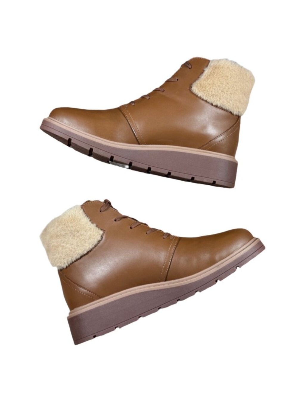 Clarks Ankle Boots 8.5 Brown Leather Faux Fur Wedge Utility Lace Up Winter Shoes